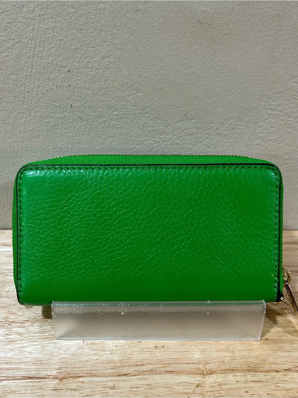 Michael Kors zip used